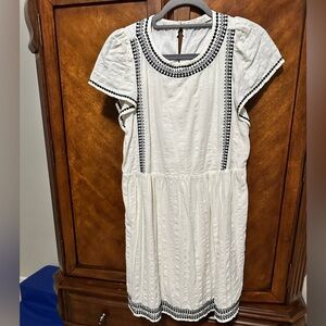 LOFT Women's White and Black Babydoll Dress